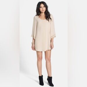 NWOT- ASTR Beige Lace Trim Shift Dress Scoop Neck Chiffon Bell Sleeve-Small
